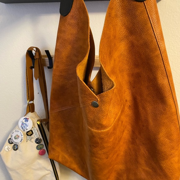 Urban Artisan hobo bag - Picture 9 of 12